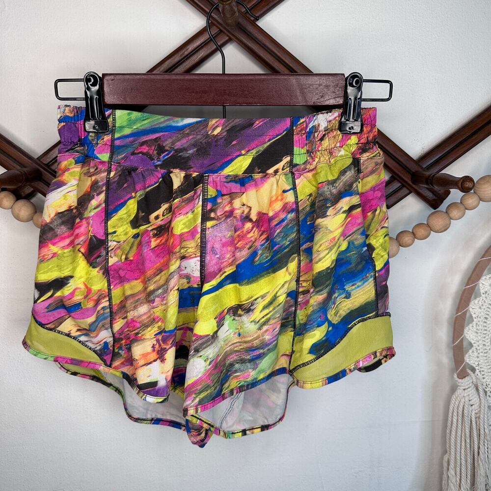Lululemon Catalyst Multi Abstract Hotty Hot Shorts